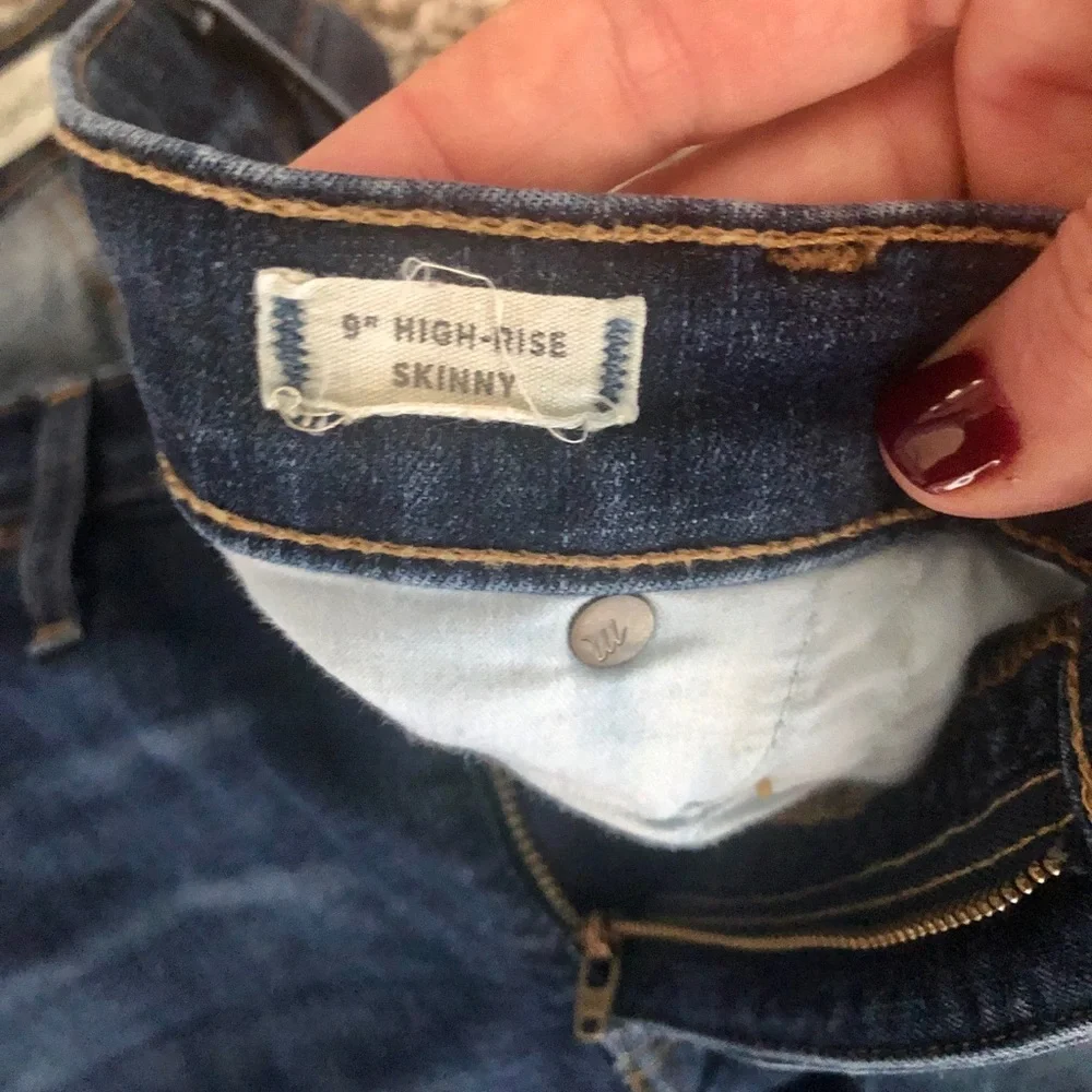 Madewell 9in High Rise Distressed Skinny, 32R - Picture 4 of 7